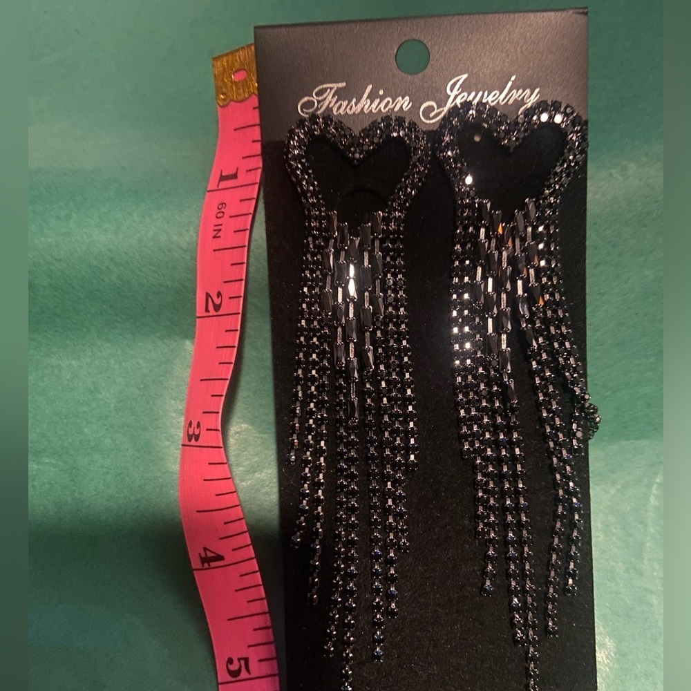 NWT Black dangling rhinestone pierced earrings - Picture 3 of 5